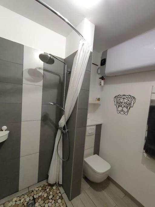 Patio Cosy Apartment Thizy-les-Bourgs Luaran gambar